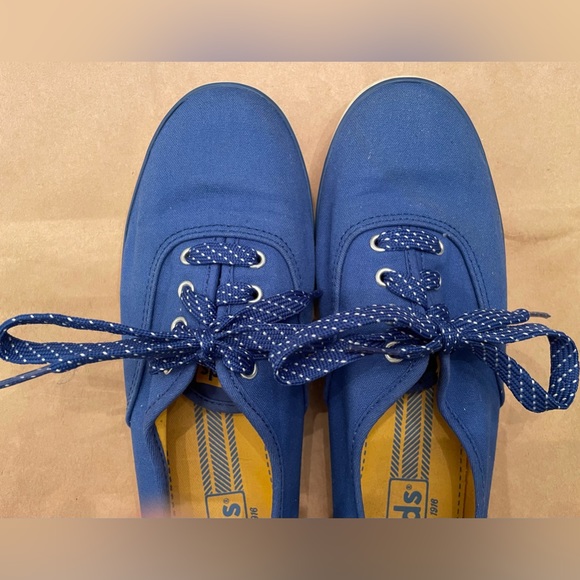 Keds Women’s size 7 Blue shoes. - Picture 13 of 14